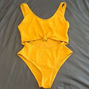 One piece knot bathing suit